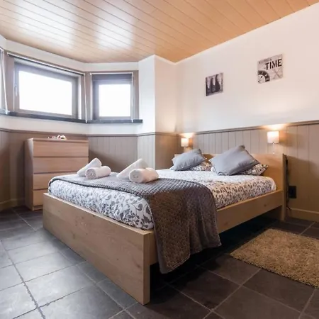 Apartamento Spacious Aan Damse Vaart @ *