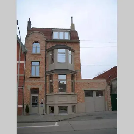 Apartamento Spacious Aan Damse Vaart @ *